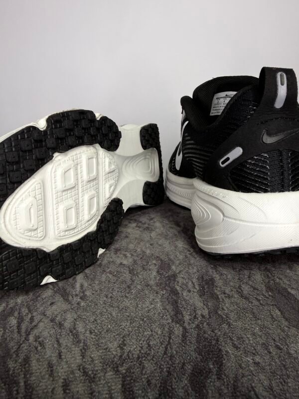 NIKE VOMERO 18 BLACK RUNNING