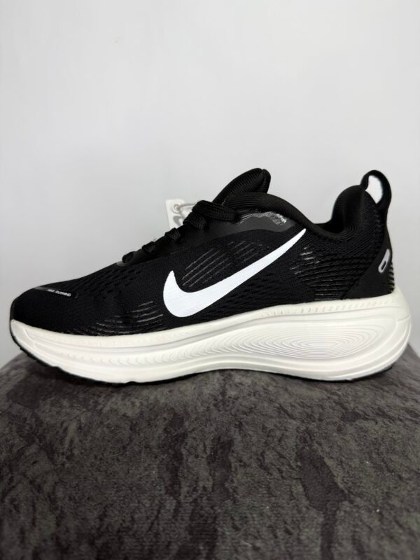NIKE VOMERO 18 BLACK RUNNING